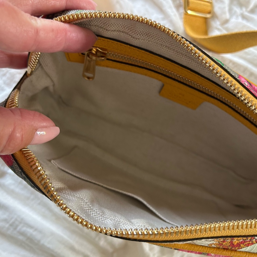 Gucci Bloom Belt Bag - Picture 6 of 9